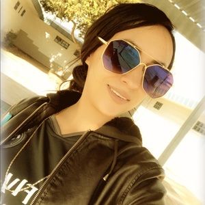 Meet your Posher, Tatiana